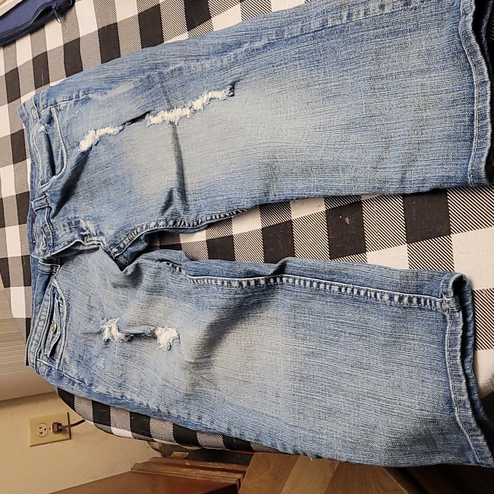 VIGOSS capri distressed jeans